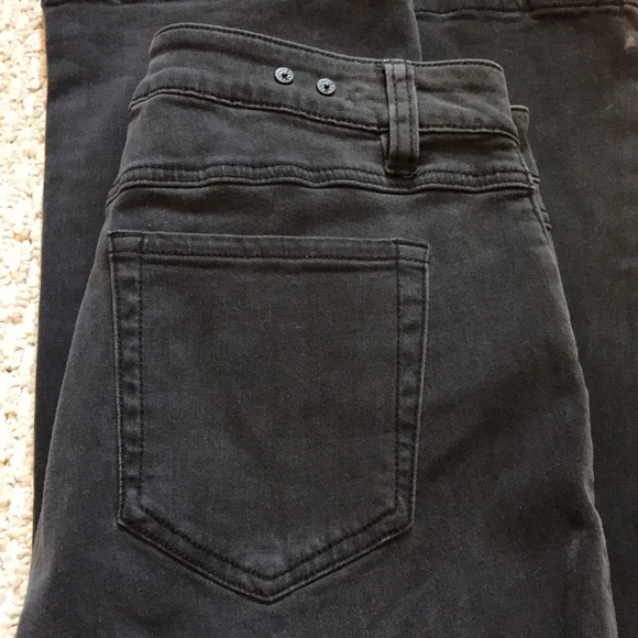 NWT CAbi Shadow Slim Boot Jean - Picture 2 of 5